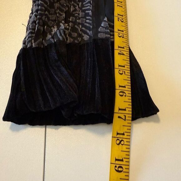 Komarov Black and Gray Velvet Flocked Wrap Dress Size L - Picture 16 of 16